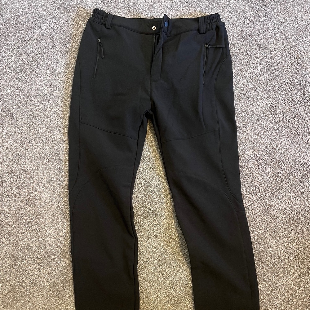 Snow Pants (XL -- probably more like a MEDIUM)
